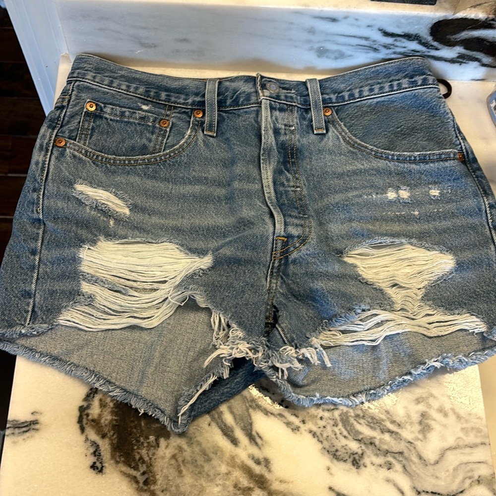 Women’s Levi 501 Denim Shorts *WORN ONCE!*